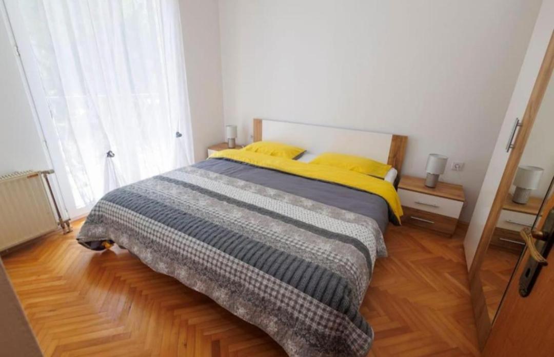 Apartmani Mira Сплит Экстерьер фото
